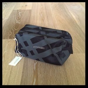 🫶🏻Burberry Mens Dopp Travel Bag